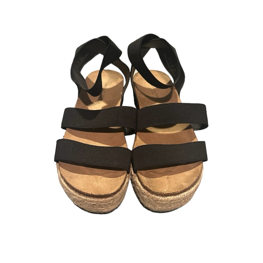 American Eagle Sandals